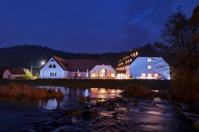 Hotels in Vír